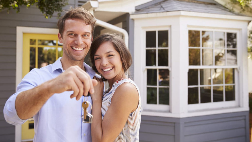 Mortgage Couple with Keys